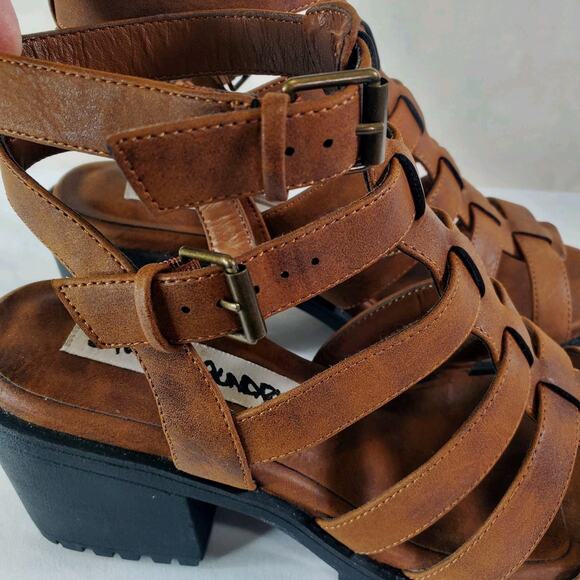Dirty Laundry Fun Stuff Brown Gladiator Lug 3" Heel Sandals Sz 9 M Adjustable - Picture 4 of 8